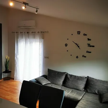 아파트 Apartman Stipe